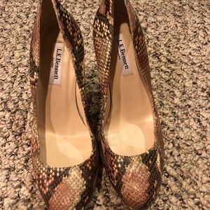 L.K.Bennett pumps size 38